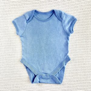 Body z krótkim rękawem